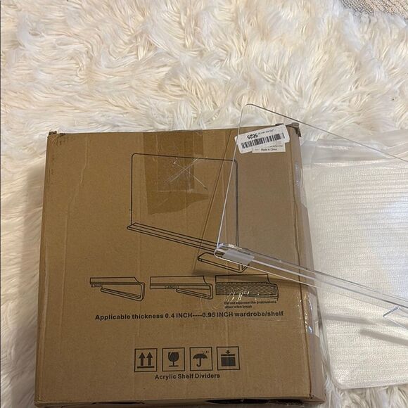 Acrylic Shelf Dividers - Clear. Six pack - Picture 6 of 11